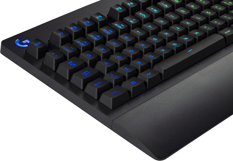 Teclado Gamer Logitech G213 com Layout ABNT2, RGB LIGHTSYNC, Controles de Mídia Dedicados, Design Durável e Resistente à Respingos